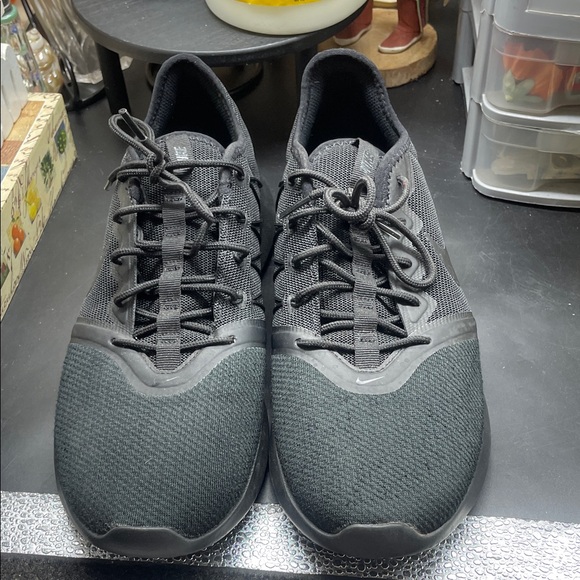 Nike Shoes - NIKE women